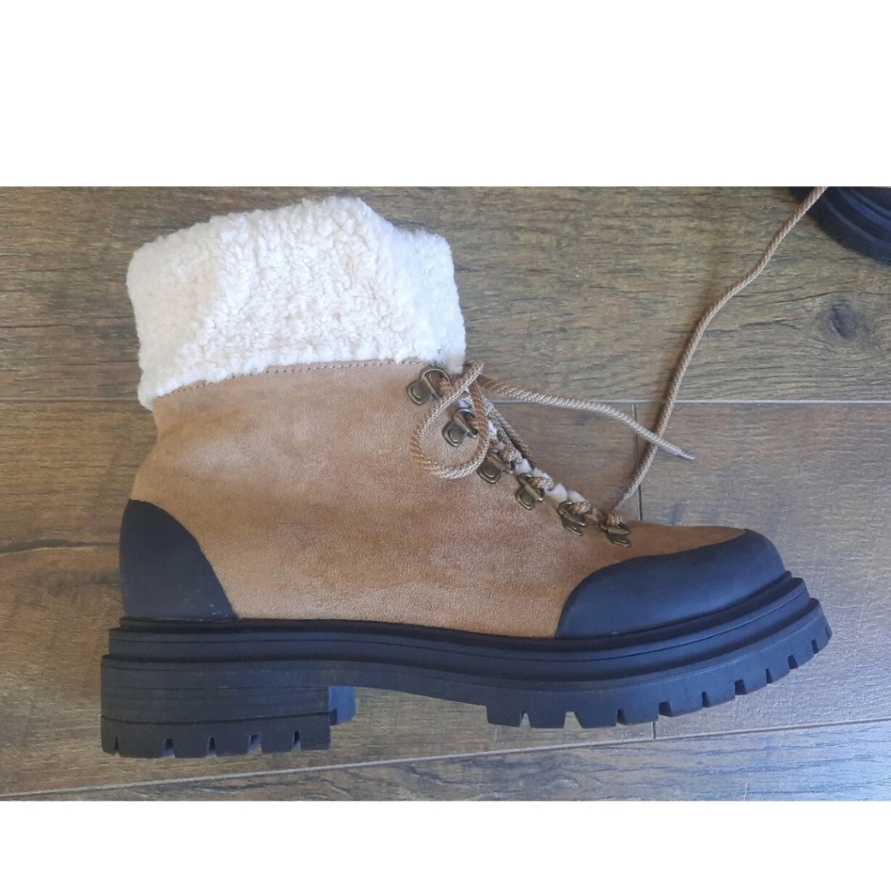 American Eagle High Top Lace Up Boots Women’s Shoes Size 7.5 Tan Black Fur Trim - Picture 12 of 12